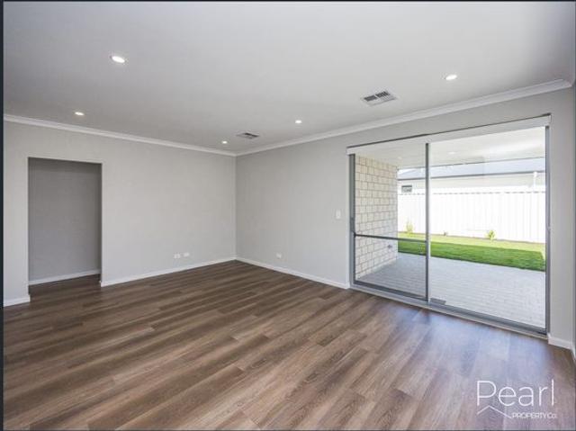 Modern Low Maintenance Living in Henley Brook