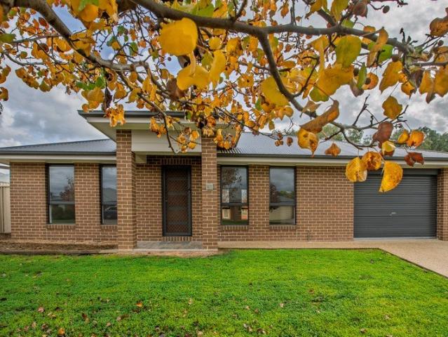 Modern & Low Maintenance Living In Jindera