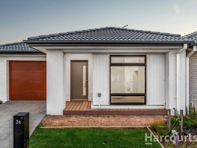 Modern Low Maintenance Living in Mambourin's Thriving Community