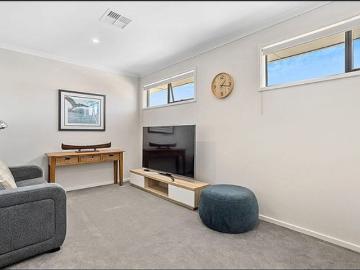 Modern & Low Maintenance Living in Mount Barker