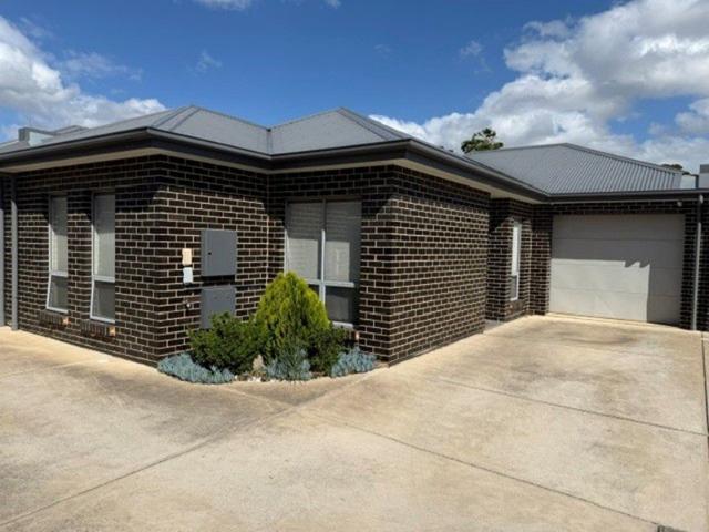 Modern, Low Maintenance Living in Oaklands Park