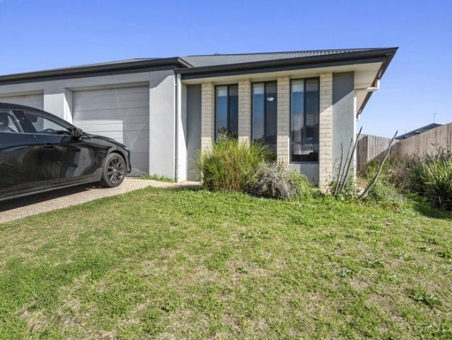 Modern, Low Maintenance Living in One of Toowoomba's Fastest Growing Locations!