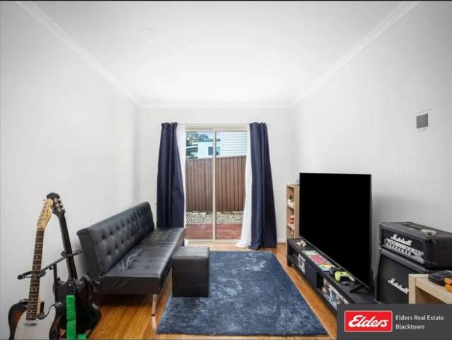 Modern & Low Maintenance Living in Prime St Marys Location