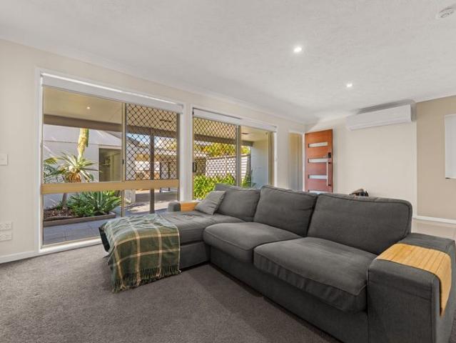 Modern Low Maintenance Living in Runaway Bay
