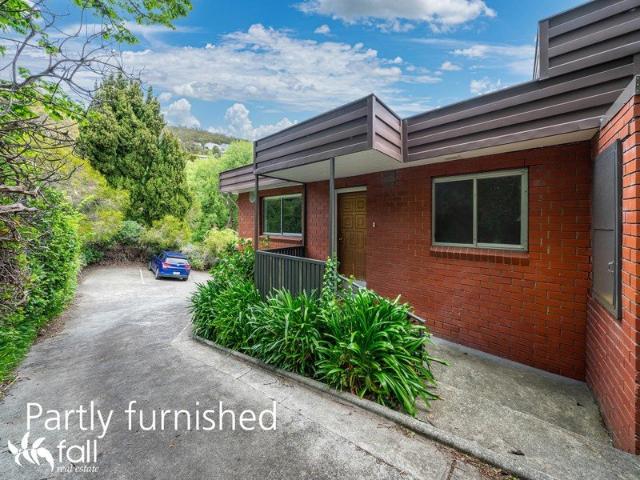 Modern & Low Maintenance Living In Sandy Bay Fringe