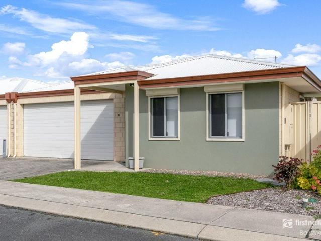 Modern, Low Maintenance Living in Sought After Mira Mar