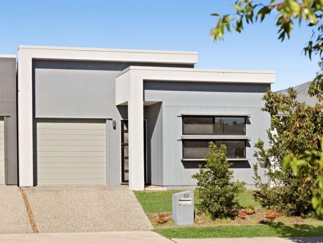 Modern Low Maintenance Living in Sought After Ridgeview