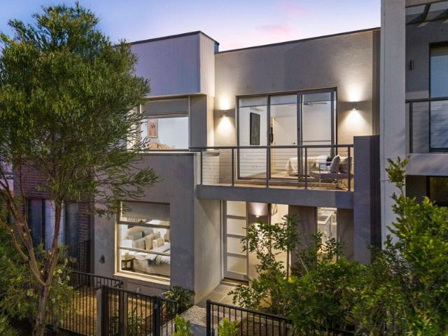 Modern Low Maintenance Living in Spring Mountain