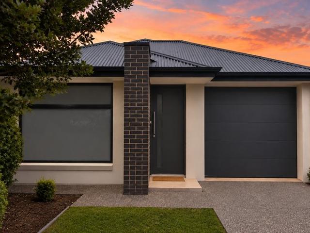 Modern Low Maintenance Perfection in Royal Park