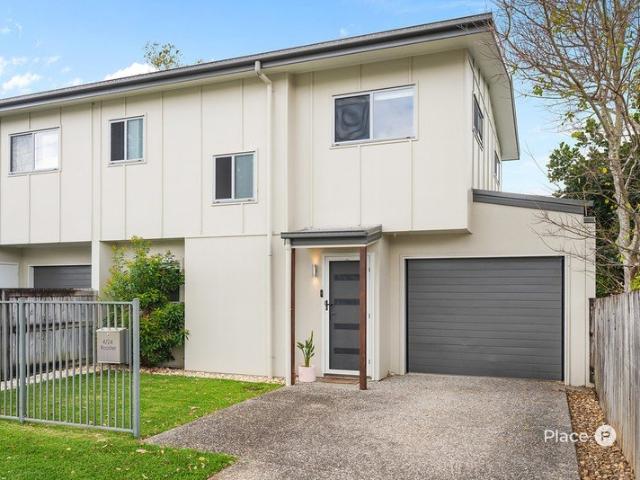 Modern, Low Maintenance Townhome in Prime Morningside Position