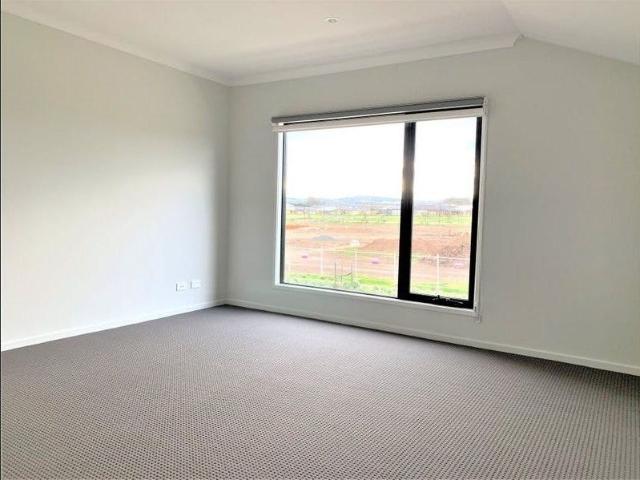 Modern, Low Maintenance Townhouse in Prime Diggers Rest Location