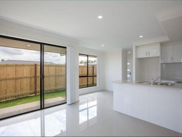 Modern & Low Maintenance Unit in a Convenient Brassall Location