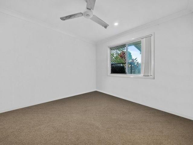 Modern & Low Maintenance Unit in Eagleby!