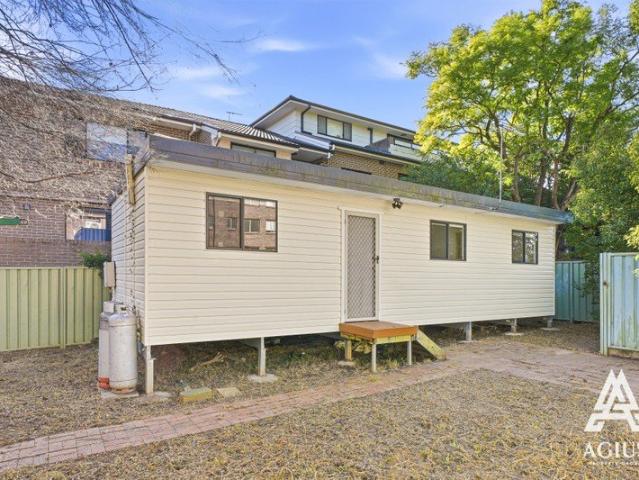 Modern & Low Maintenance 2 Bedroom Granny Flat in a Convenient Location