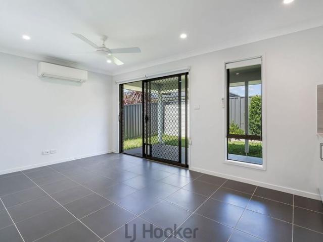 MODERN, LOW MAINTENANCE 2 BEDROOM HOME