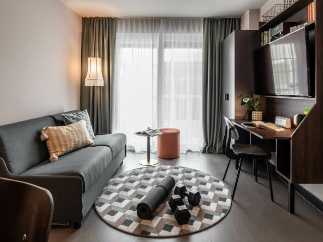Modern Loft Apartment with Balcony and City Views in Munich Neuperlach