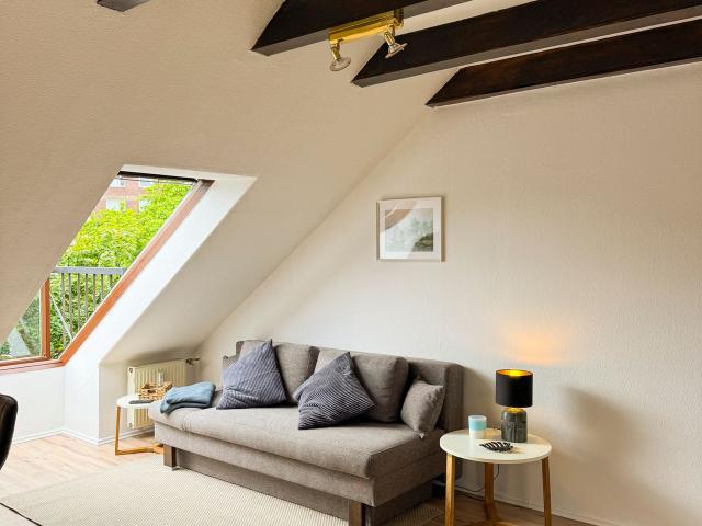 Modern Loft Studio – 49m², Balcony First Time Occupancy – Quiet Parkside Location in Duisburg Wanheim Angerhausen, Duisburg Amsterdam Apartments for Rent