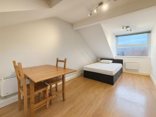 Modern Loft Style Studio Near Archway Tube