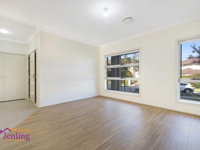 Modern large 3 bedroom terrace at Botanica
