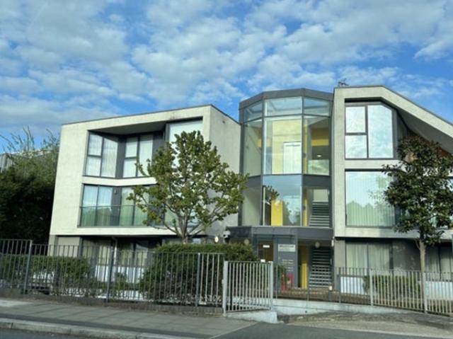 Modern large 1bed flat,with open plan livingroom