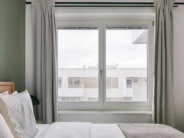 Modern Leopoldstadt Studio w/ Rooftop & BBQ, near Metro U2, Vienna Amsterdam Apartments for Rent