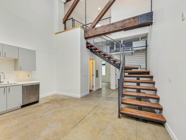 Modern Live/Work Loft | 4 Rooms | 2 Baths | Pet Friendly | Near Downtown Oakland