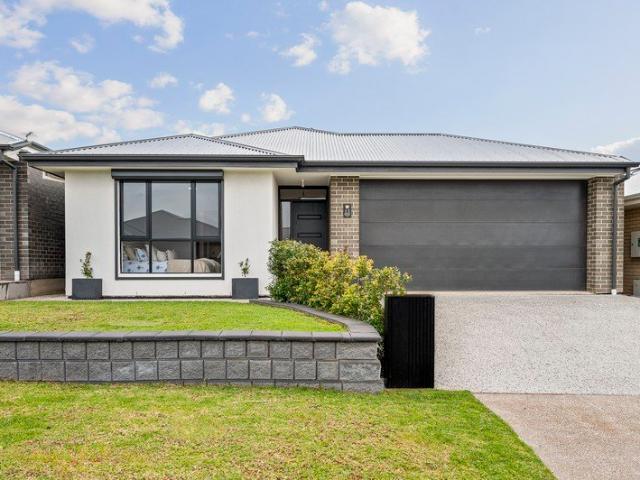 Modern Living Made Effortlessly Elegant, Inside and Out
