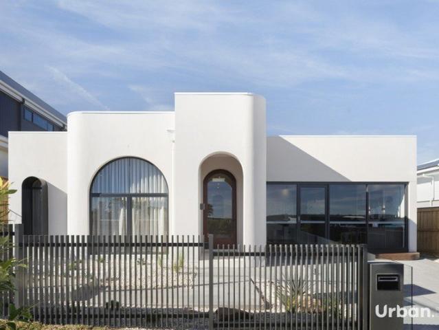 Modern Living meets Mediterranean Style Display Investment in Prime Menangle Park Location