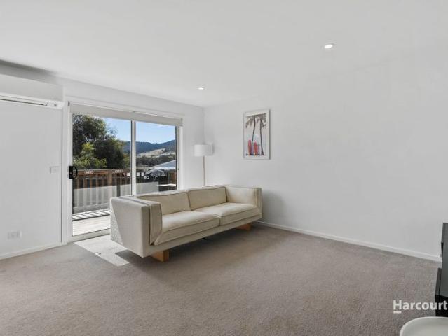 Modern Living Meets Comfort in the Heart of Rokeby!