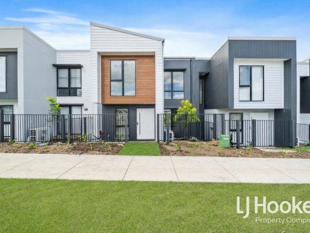 Incredible Location Opposite School and NO Body Corporate!