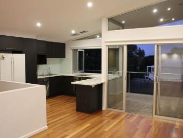 Aireys Inlet, Surf Coast, Victoria - Equipped kitchen