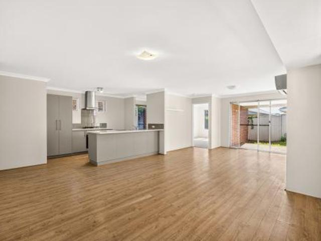 Modern Living Opposite Parklands