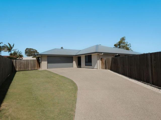 Modern Living or Smart Investment in Quiet Cul de Sac