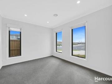 Modern Living at Mambourin!