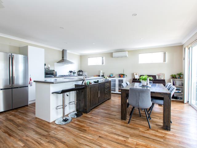 Modern Living and Prime Location – 184 Barnes Avenue, Australind WA 6233
