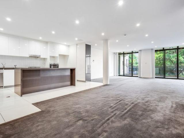 Modern living close to Metro Line and Shopping Centres