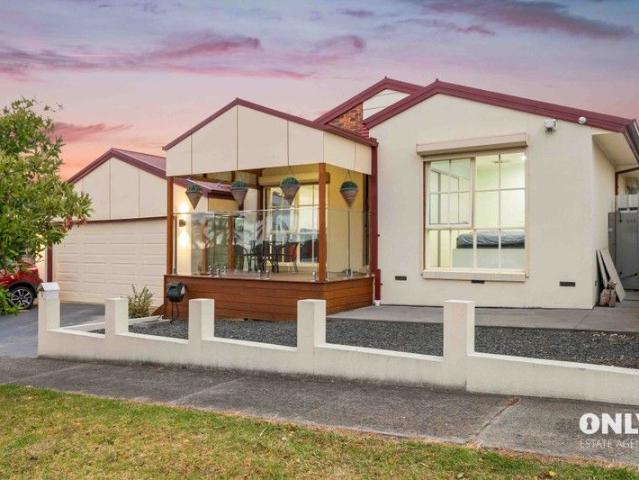 Modern Living Close to Schools and Shops