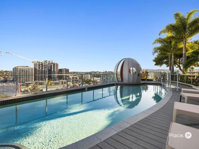 Modern Living, Exceptional Storage & Lifestyle in the Heart of South Brisbane