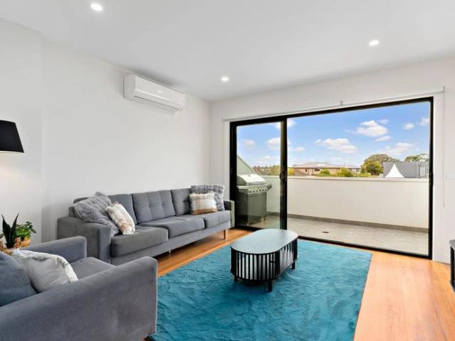 Modern living. Easy Altona North lifestyle