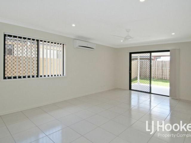 Modern Living Bushland Outlook Walking Distance to Schools