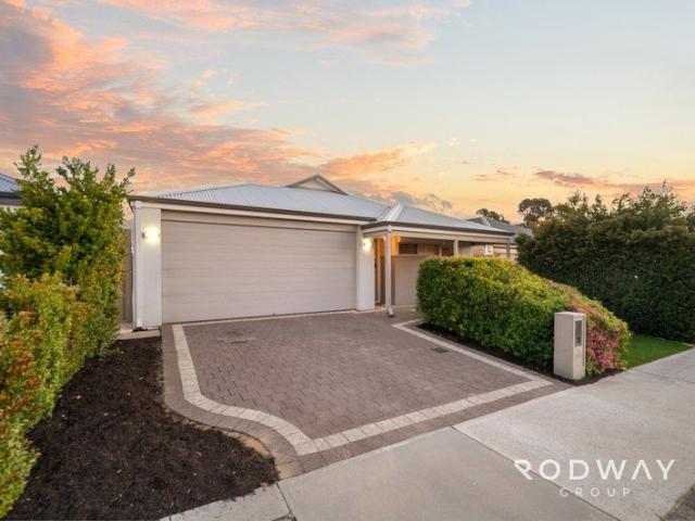 Modern Living in Martin, Backing onto Peaceful Parklands!