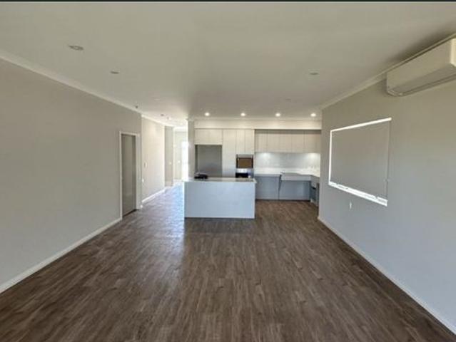Modern Living in Australind!