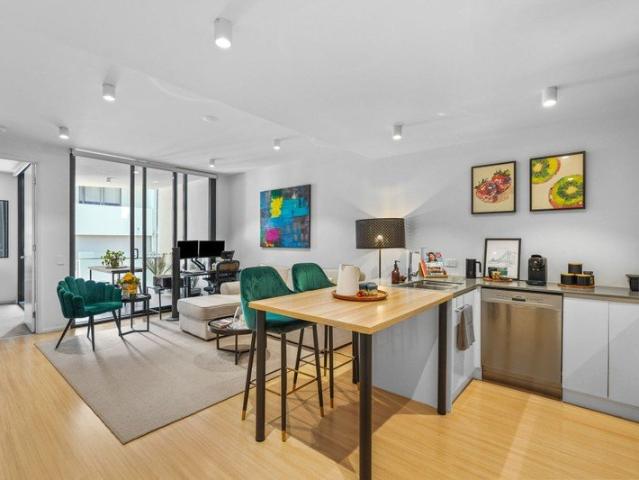 Modern Living in a Coveted Riverside Pocket