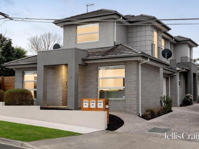 Modern Living In A Convenient Watsonia Locale