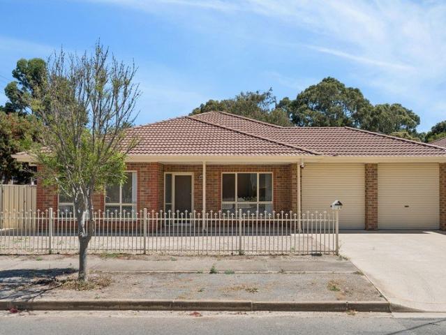 Modern Living in a Convenient Mitchell Park Location