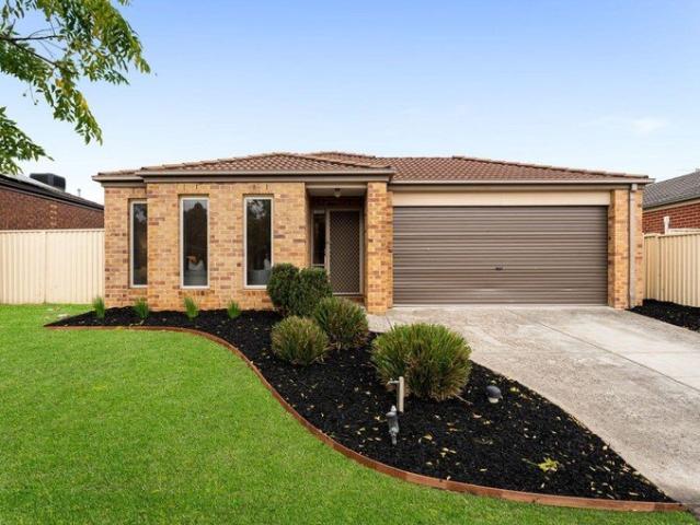 Modern Living in a Convenient Pakenham Location