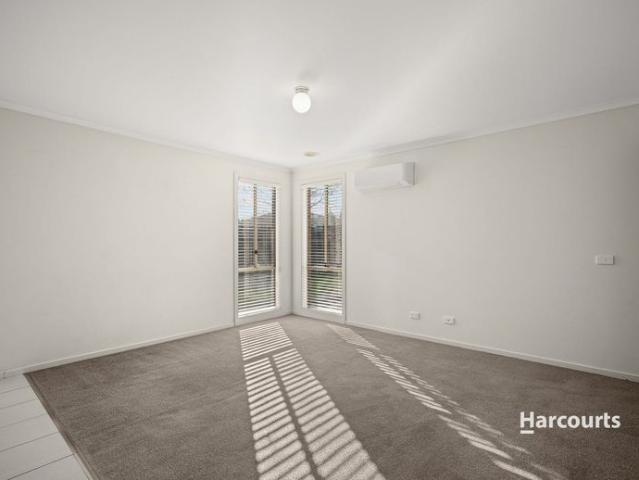 Modern Living in a Cardinia Lakes!