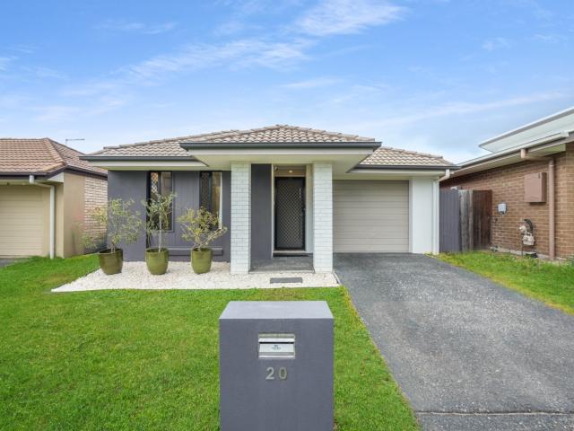 MODERN LIVING IN A SOUGHT AFTER LOCATION