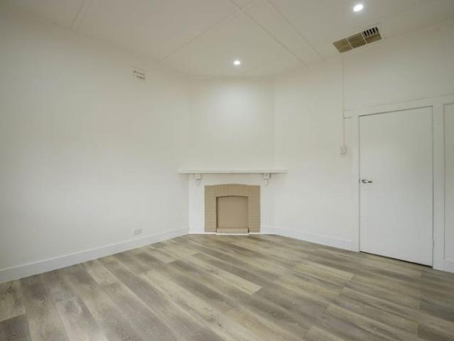 Modern Living in a Sought After Location
