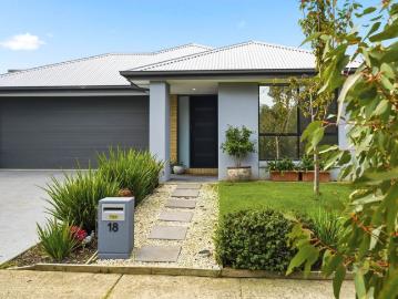 Modern Living in a Peaceful Fyansford Pocket